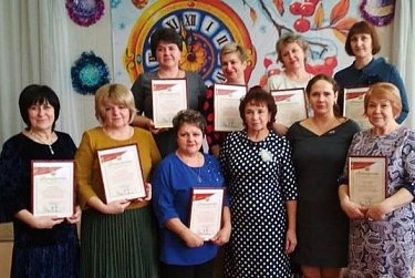 Депутаты поздравляют оренбуржцев с наступающим Новым годом